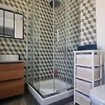 Jade Centre-ville T2 Renove Cocon Cosy Parking 40m2 아파트
