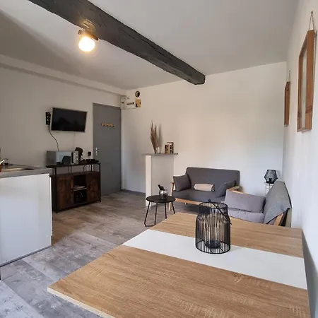 Jade Centre-ville T2 Rénové Cocon Cosy Parking ! * Charleville-Mézières