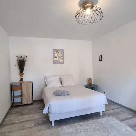 Jade Centre-ville T2 Renove Cocon Cosy Parking 40m2 Charleville-Mézières